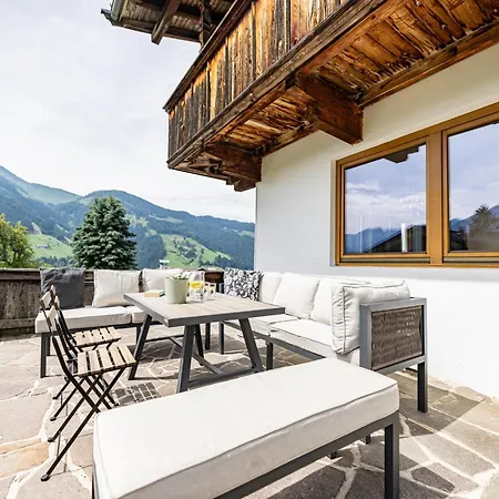 Tirola Chalet *